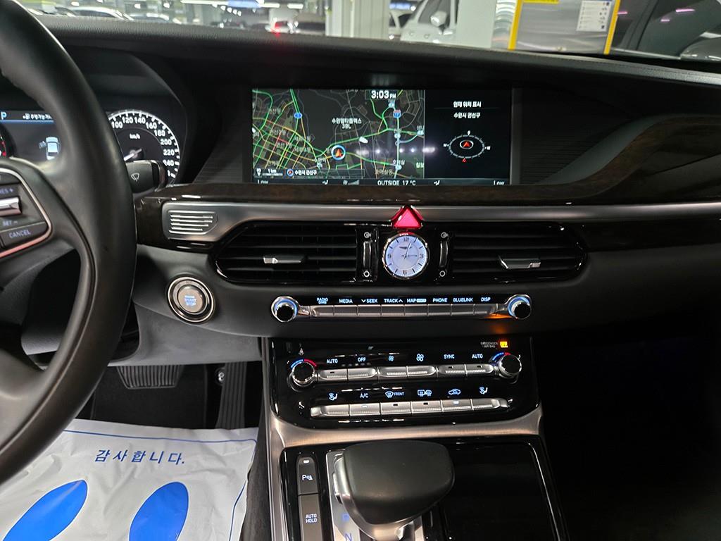 Genesis EQ900 - Vista 10