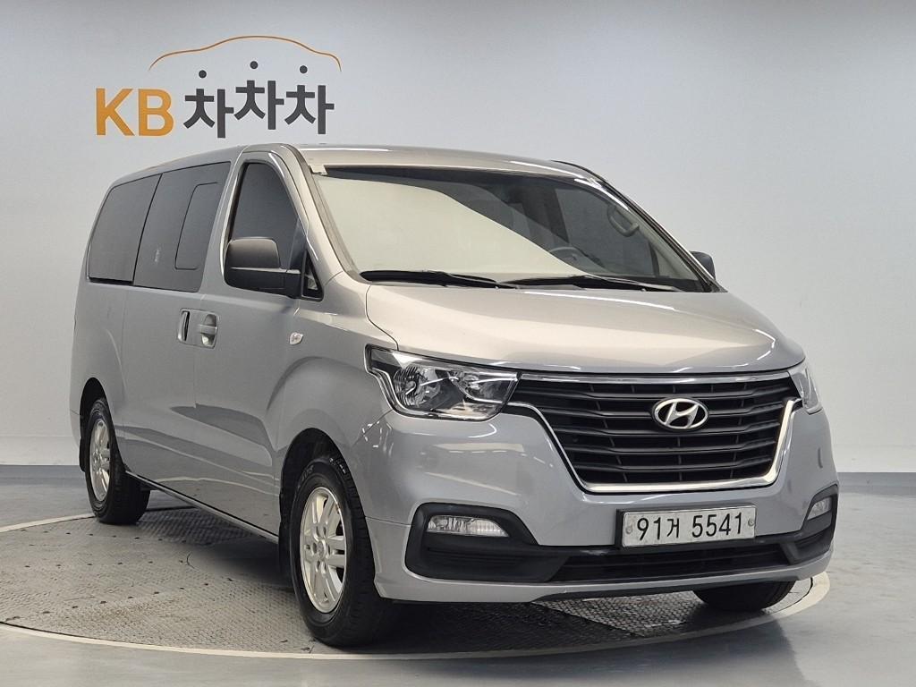 HYUNDAI Starex - Vista 4