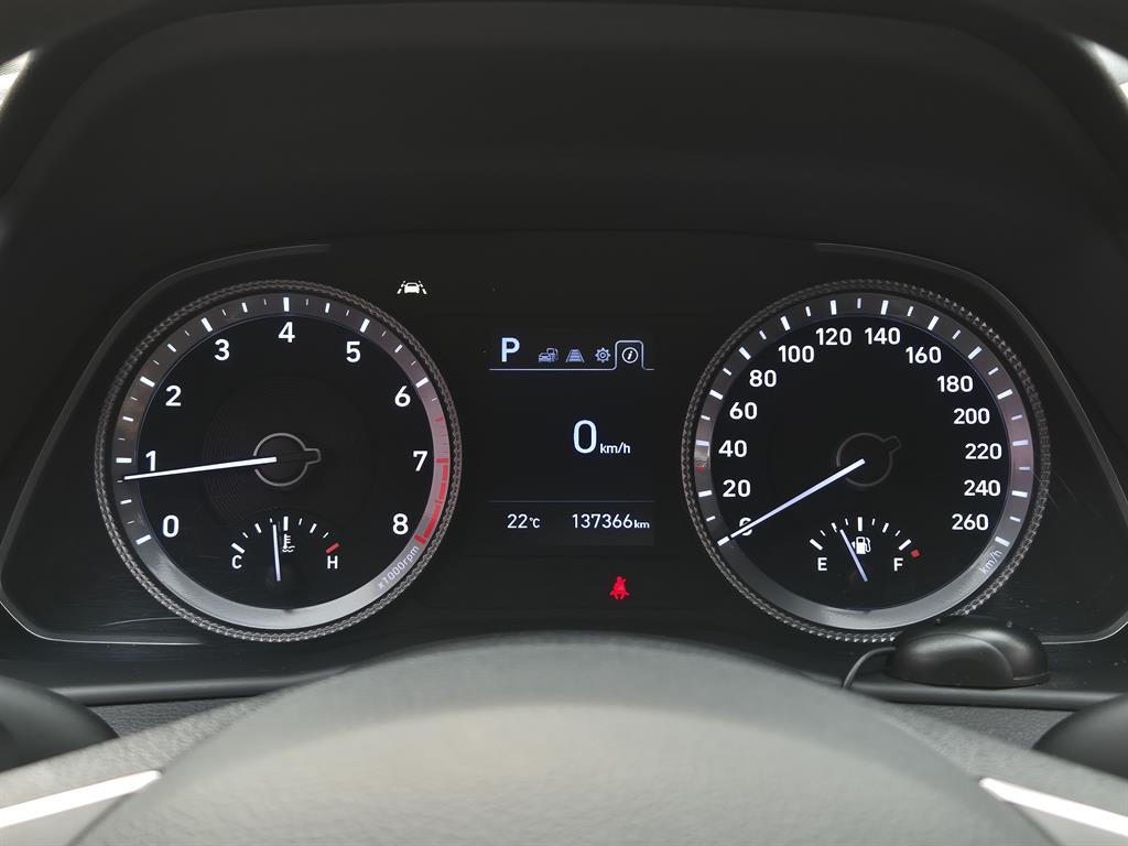 HYUNDAI Sonata - Vista 11