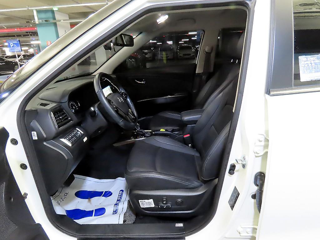 Ssangyong Tivoli - Vista 6