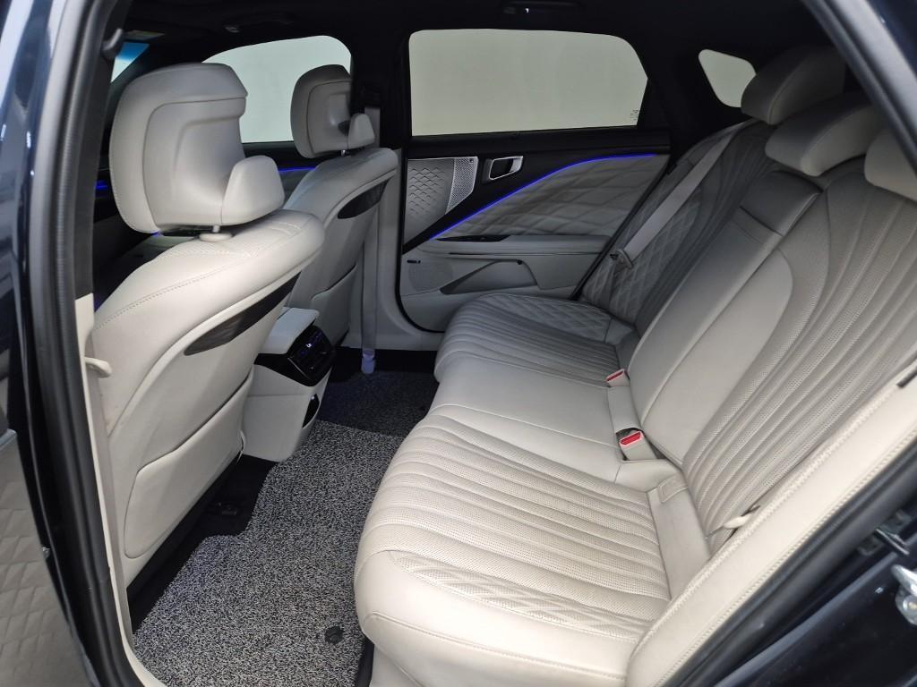 KIA K8 - Vista 12