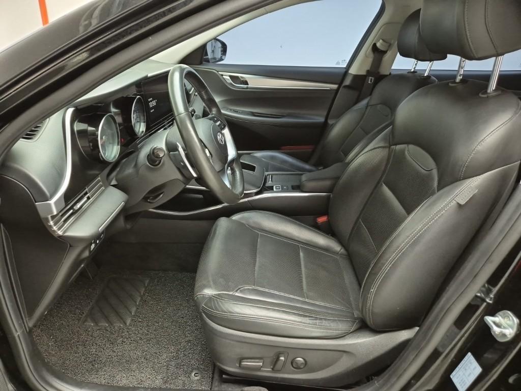 HYUNDAI Grandeur - Vista 11