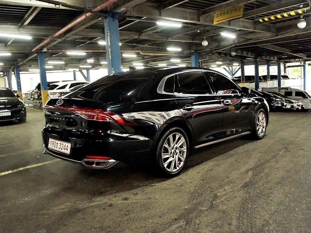 HYUNDAI Grandeur - Vista 7