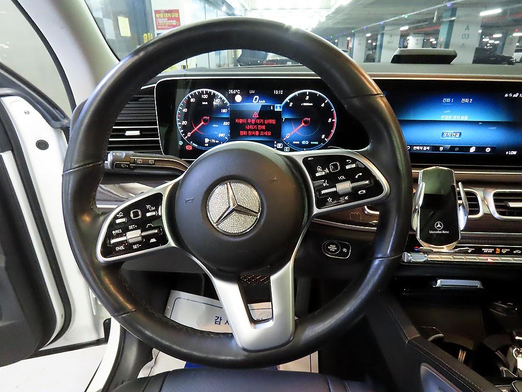 Mercedes Benz GLE Class - Vista 8