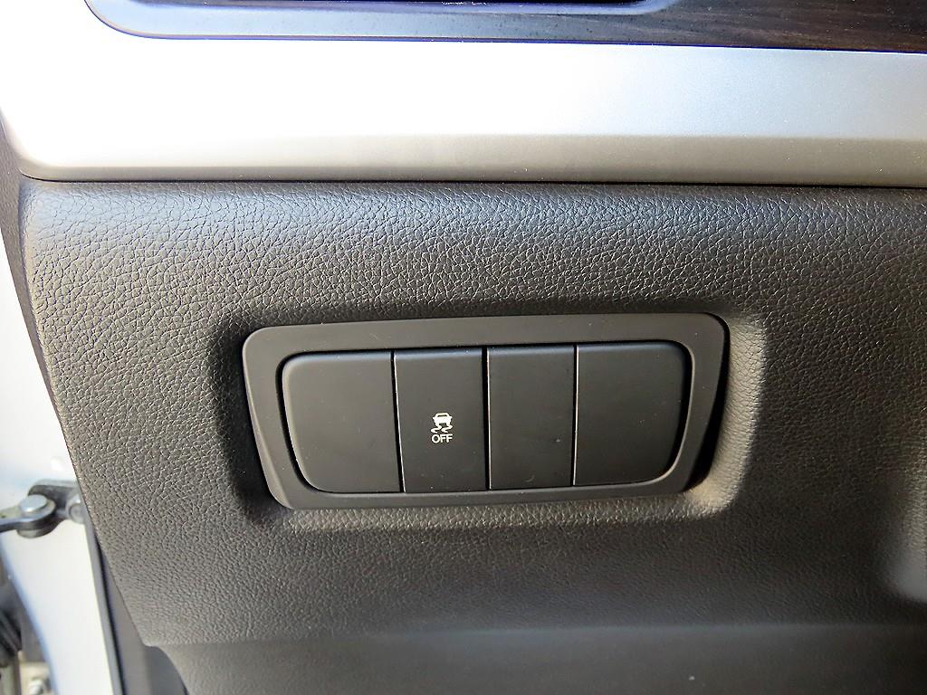 Ssangyong Korando - Vista 12
