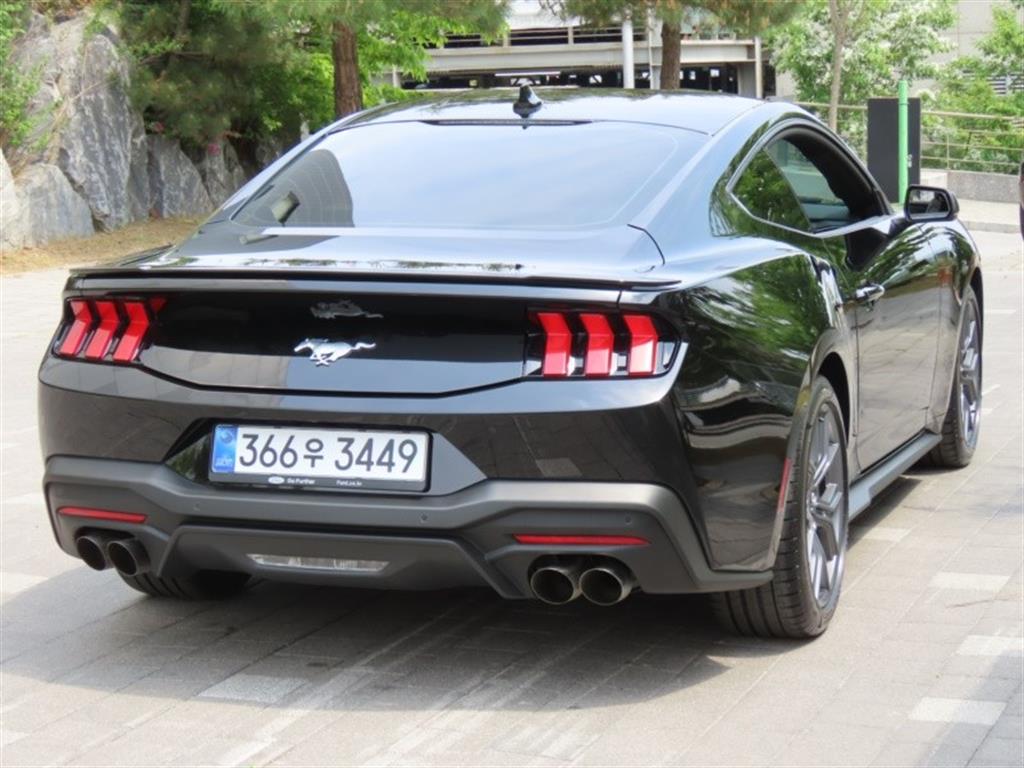 Ford Mustang - Vista 5