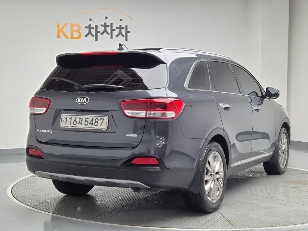 KIA Sorento - Vista 3