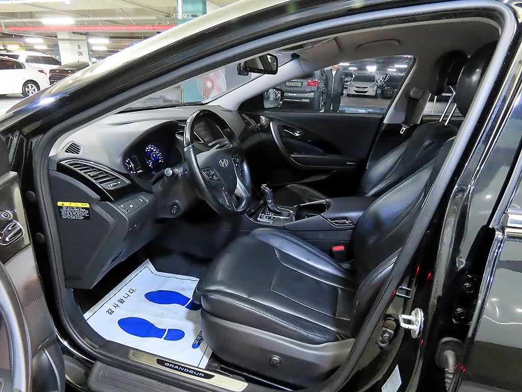 HYUNDAI Grandeur - Vista 6