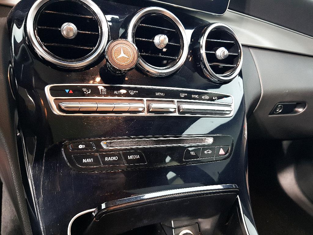 Mercedes Benz C Class - Vista 12