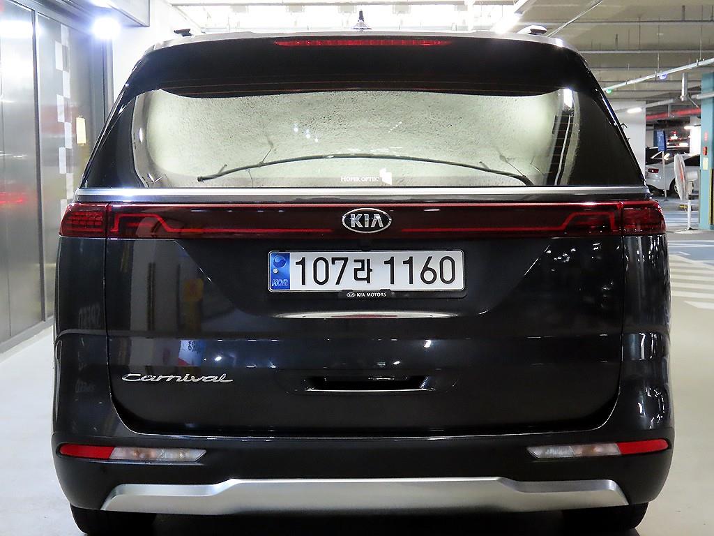 KIA Carnival - Vista 5