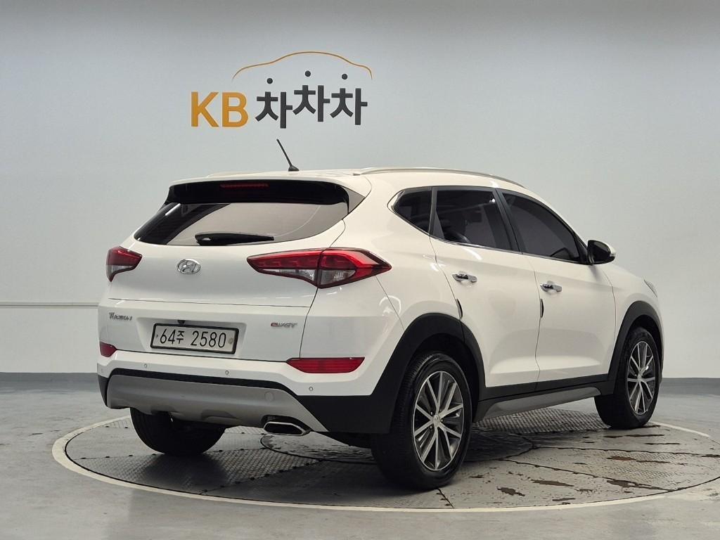 HYUNDAI Tucson - Vista 3