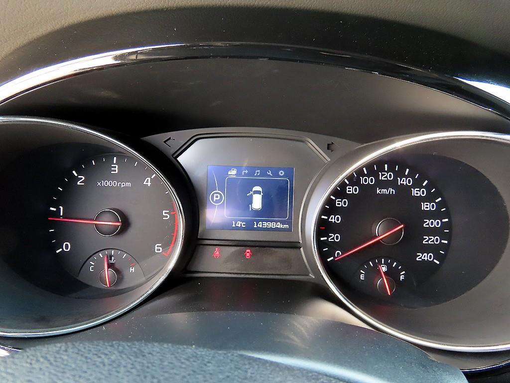 KIA Carnival - Vista 9