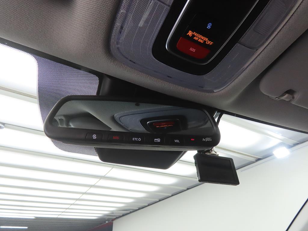 HYUNDAI Avante - Vista 12
