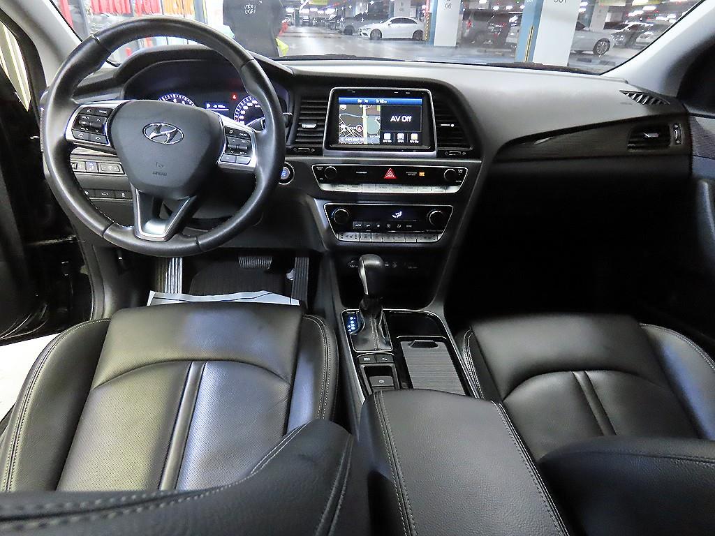 HYUNDAI Sonata - Vista 10