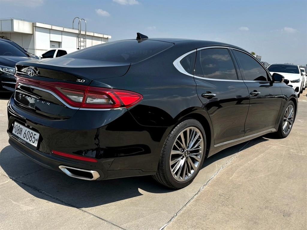HYUNDAI Grandeur - Vista 4