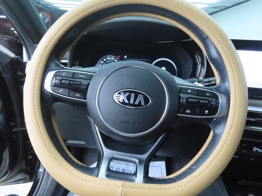 KIA K5 - Vista 8