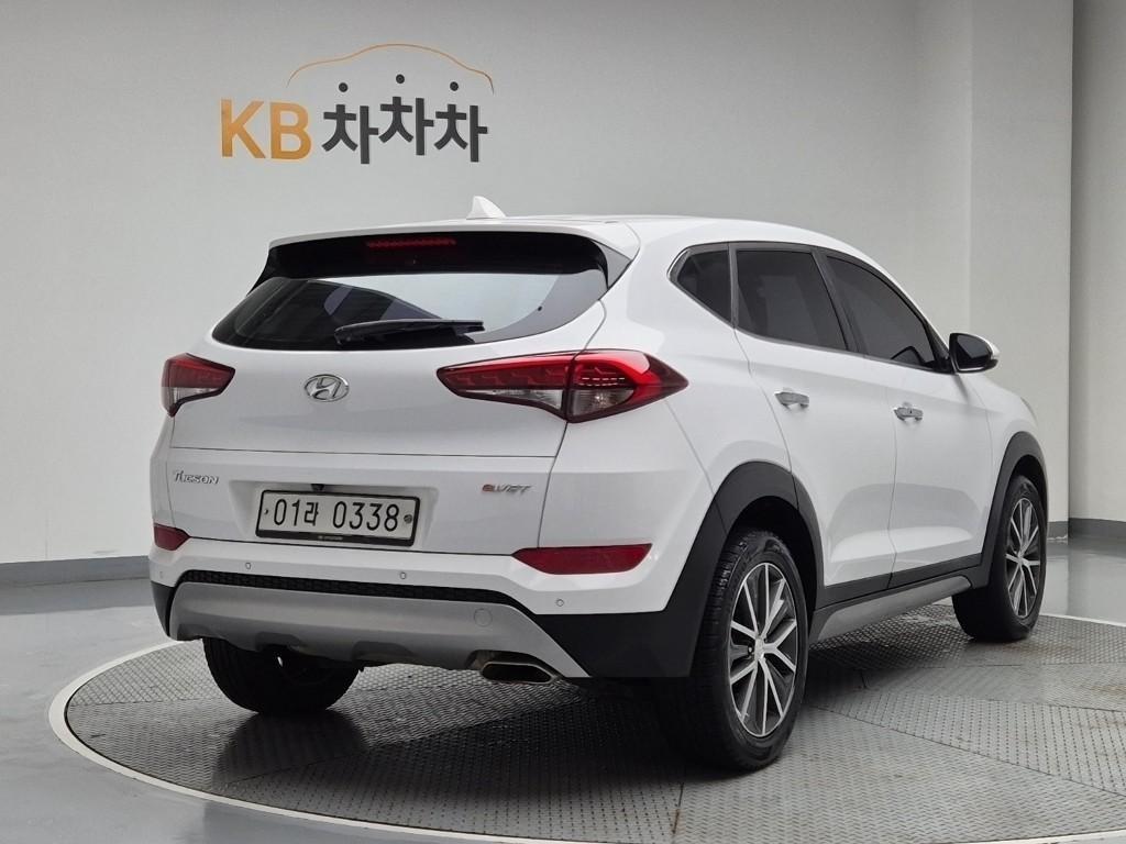 HYUNDAI Tucson - Vista 4