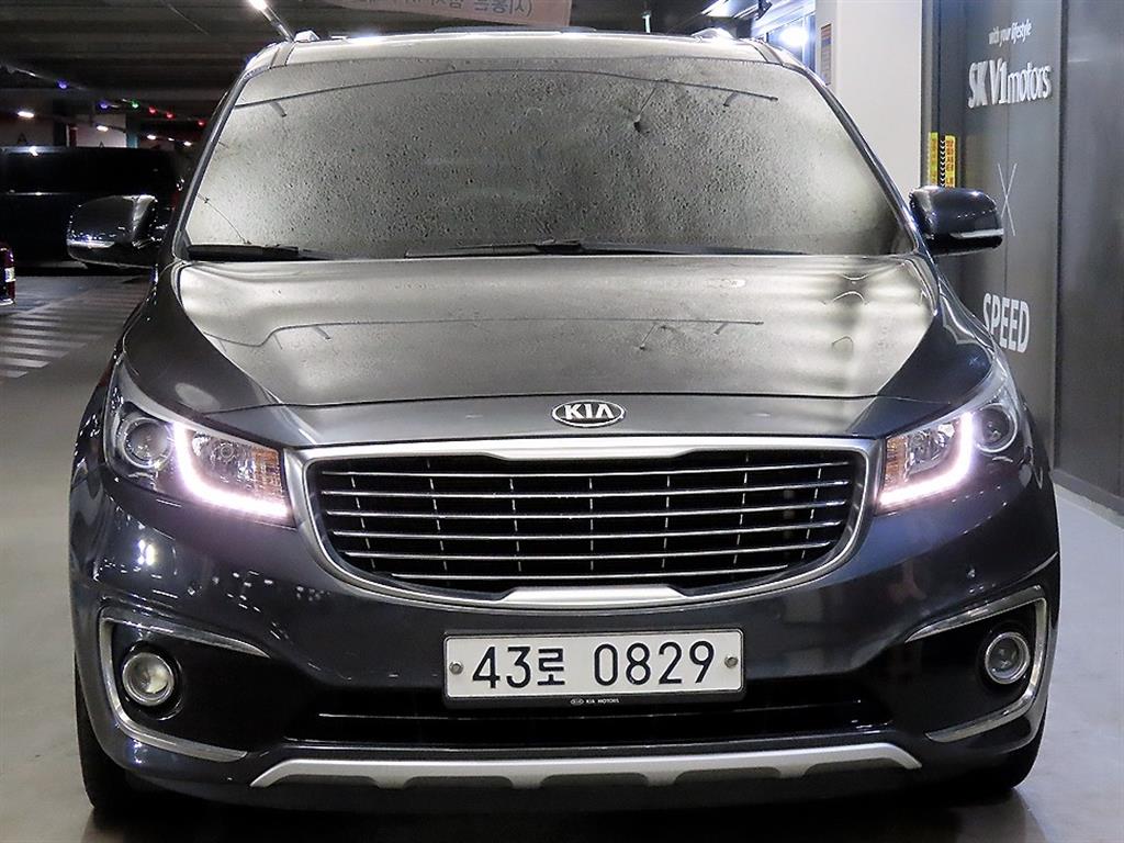 KIA Carnival - Vista 2