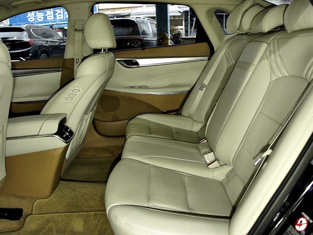 HYUNDAI Grandeur - Vista 11