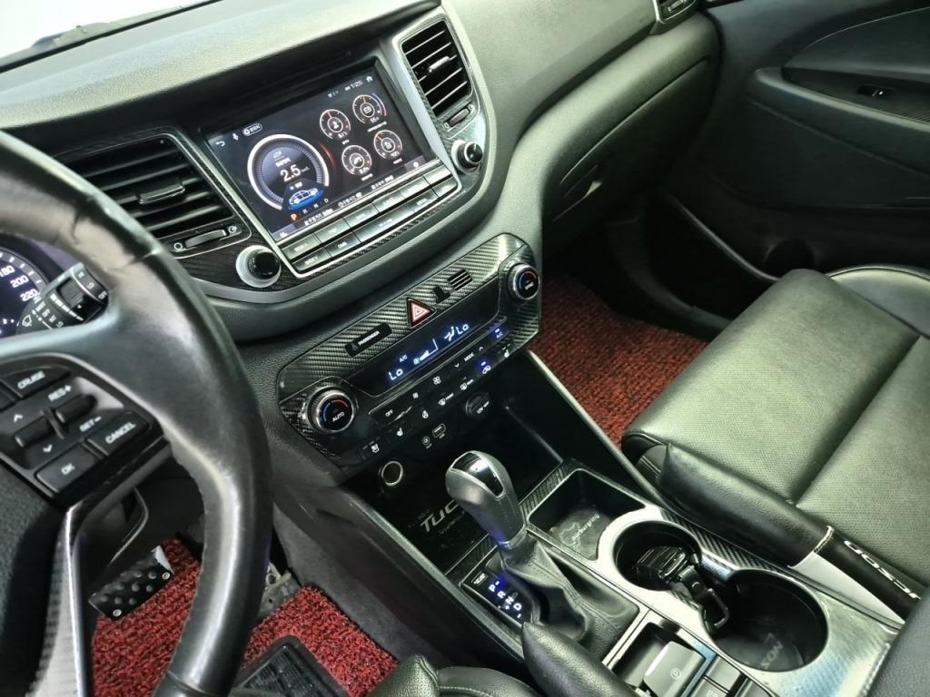 HYUNDAI Tucson - Vista 10