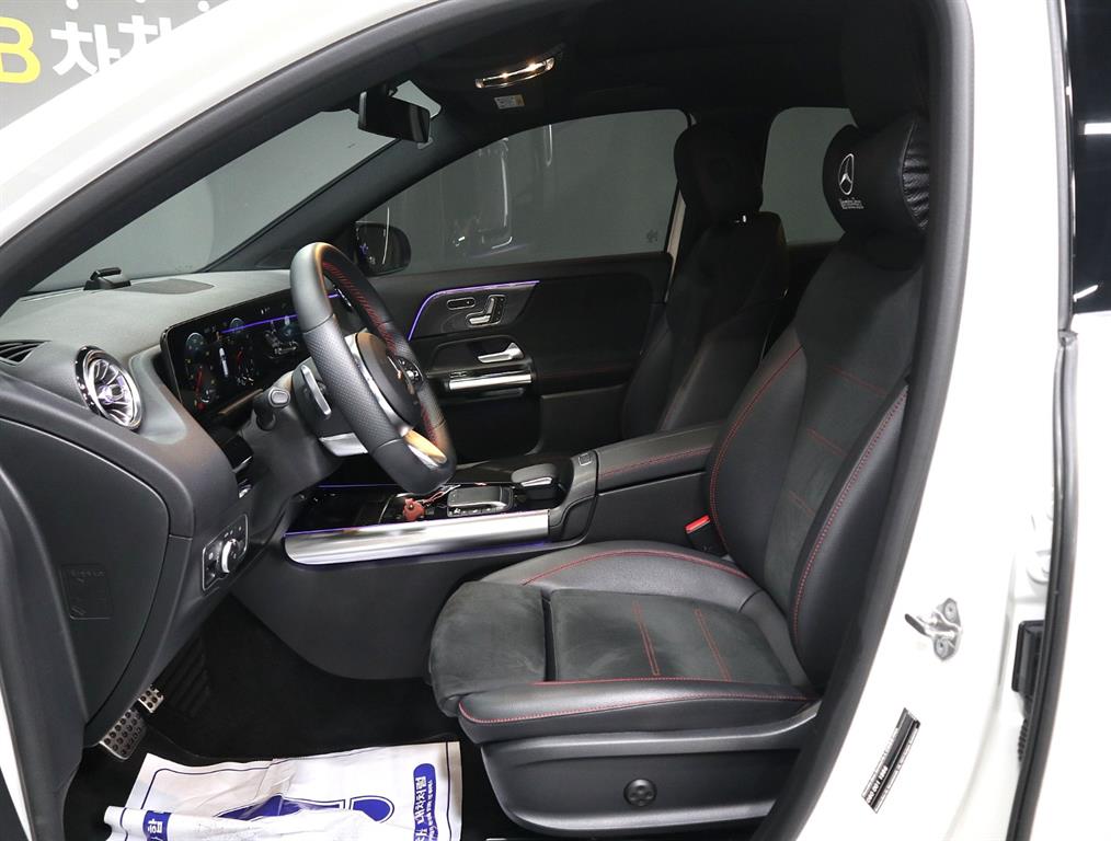 Mercedes Benz GLA Class - Vista 9