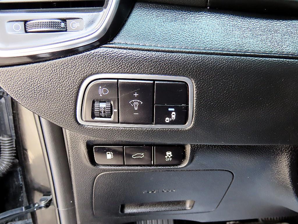 HYUNDAI Grandeur - Vista 12