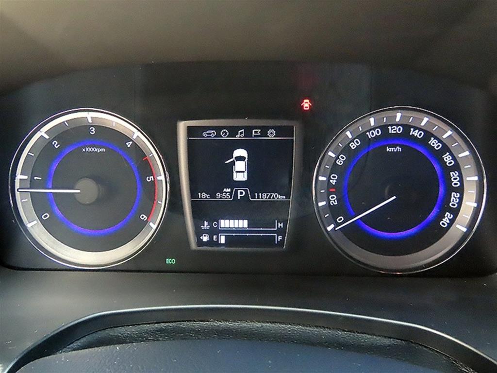 Ssangyong Rexton - Vista 9