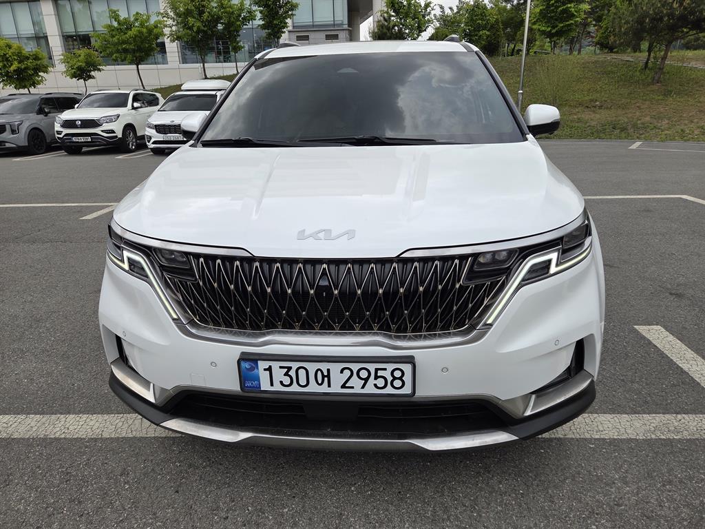 KIA Carnival 2023 Blanco - Importación desde Corea - HF Imports Iquique - Foto 1