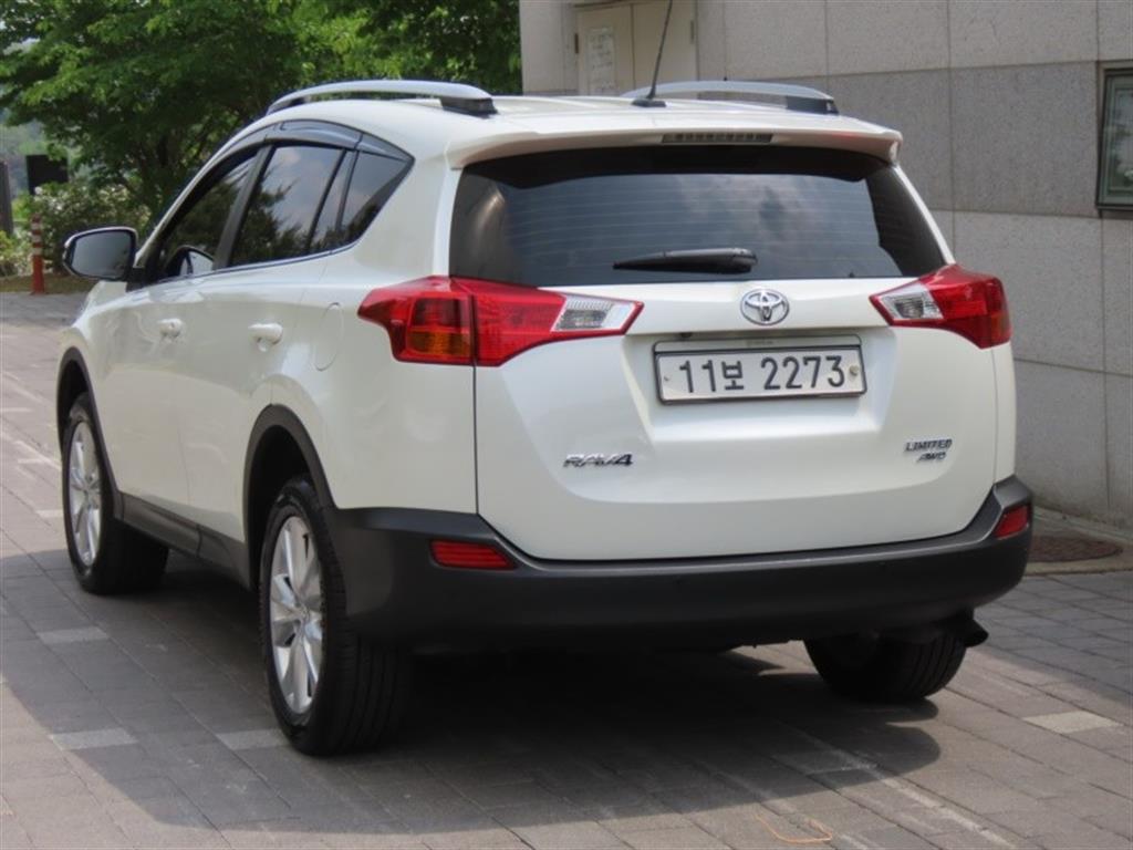 Toyota RAV4 - Vista 7
