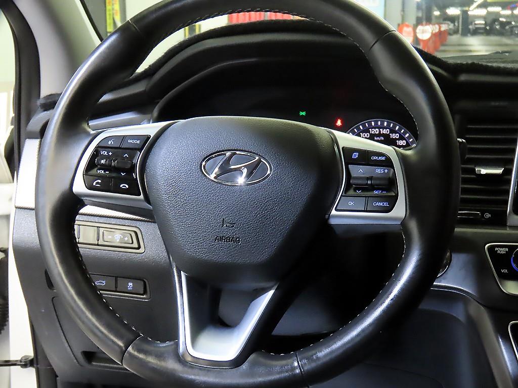 HYUNDAI Sonata - Vista 8