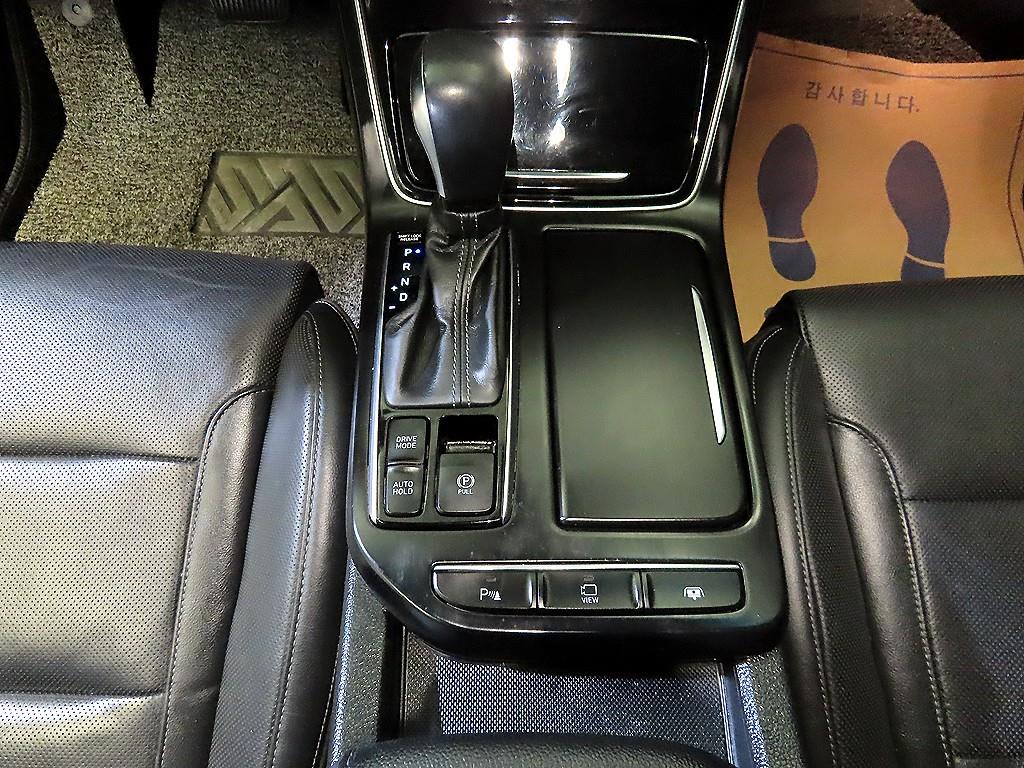HYUNDAI Grandeur - Vista 12