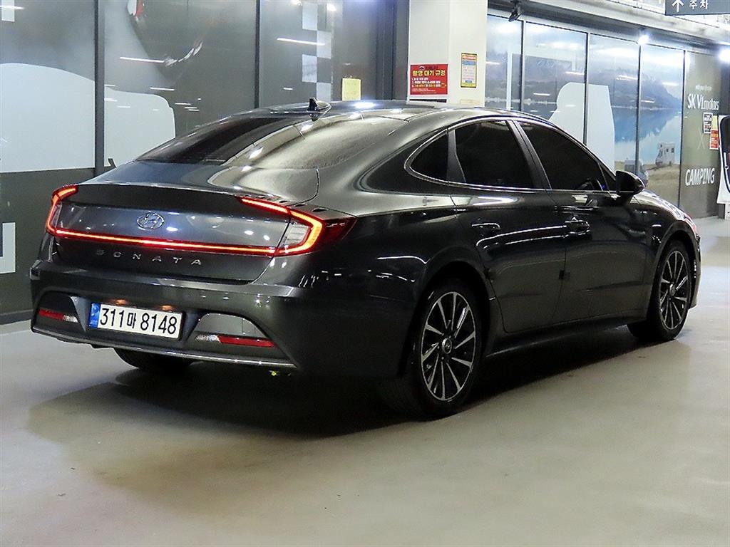 HYUNDAI Sonata - Vista 4