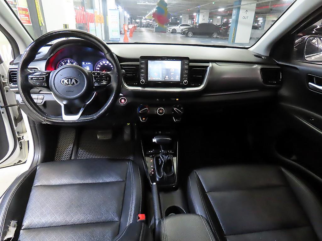 KIA Stonic - Vista 10