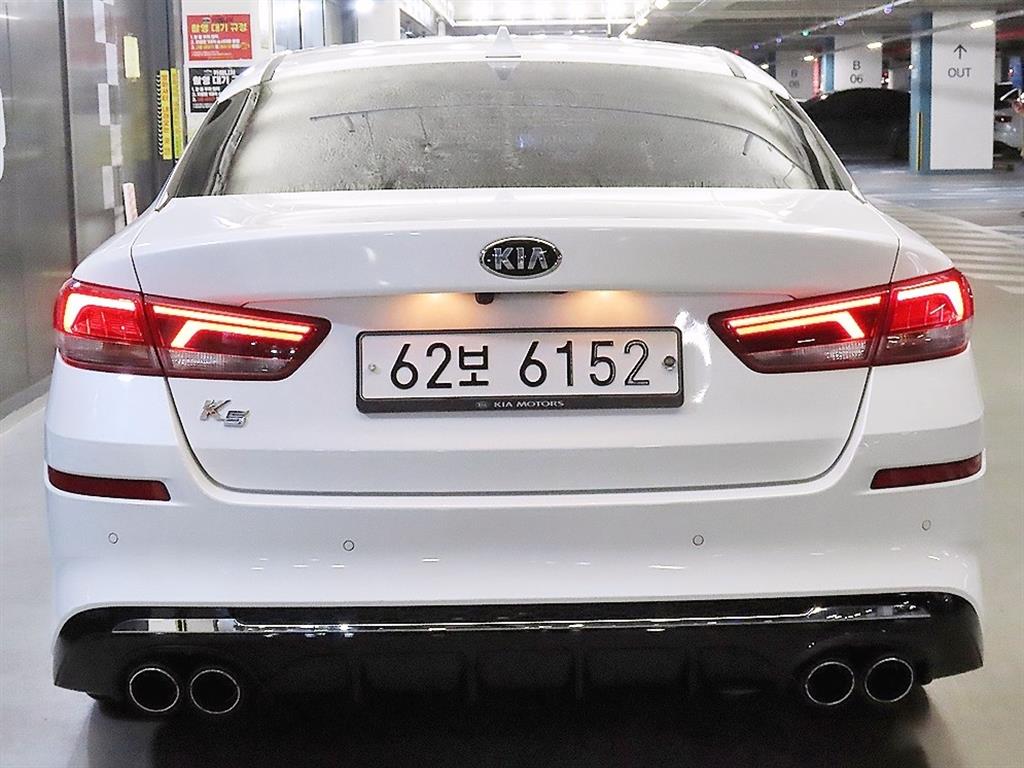 KIA K5 - Vista 5