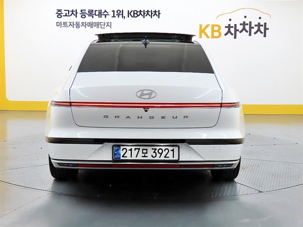 HYUNDAI Grandeur - Vista 3