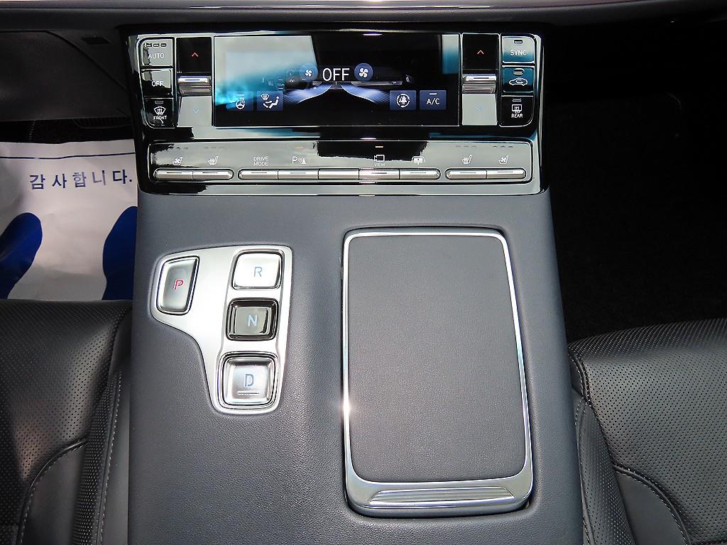 HYUNDAI Grandeur - Vista 10