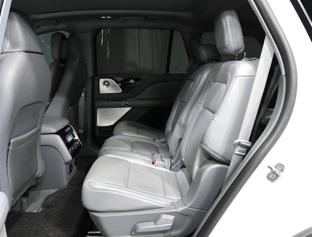 Lincoln Aviator - Vista 10
