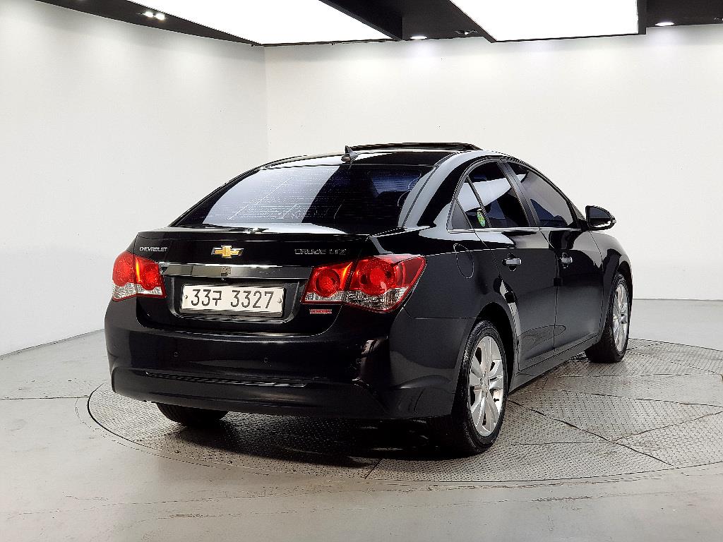 Chevrolet Cruise - Vista 4