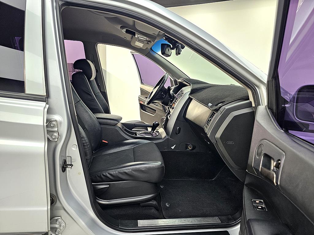 Ssangyong Korando - Vista 11