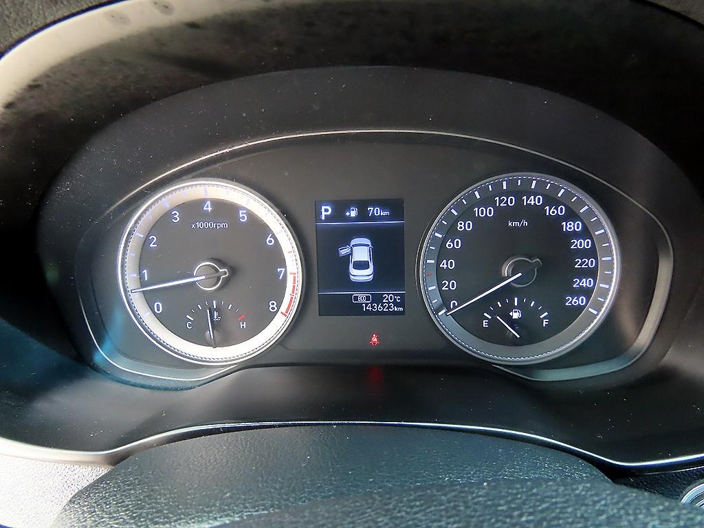 HYUNDAI Grandeur - Vista 9