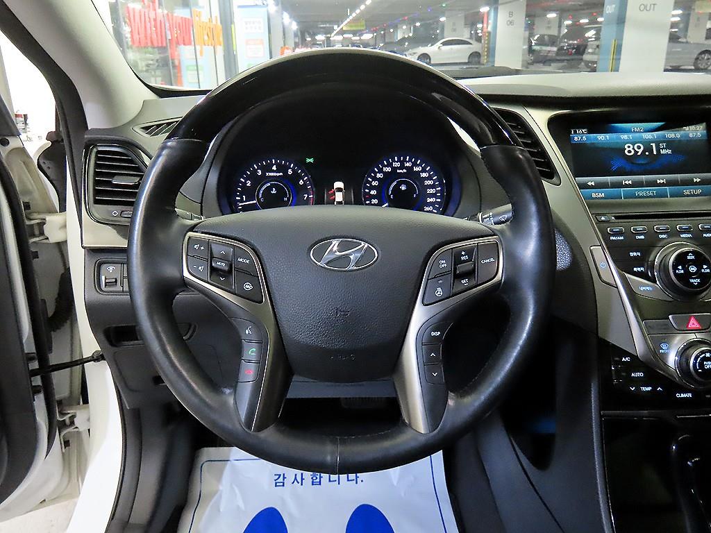 HYUNDAI Grandeur - Vista 8