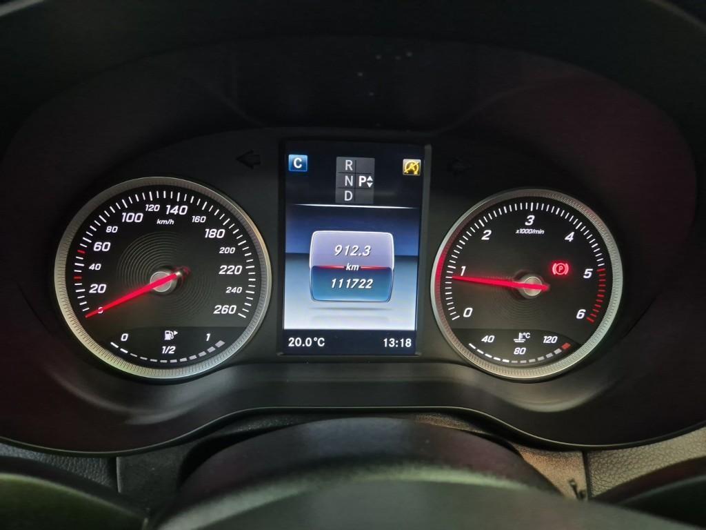 Mercedes Benz C Class - Vista 5