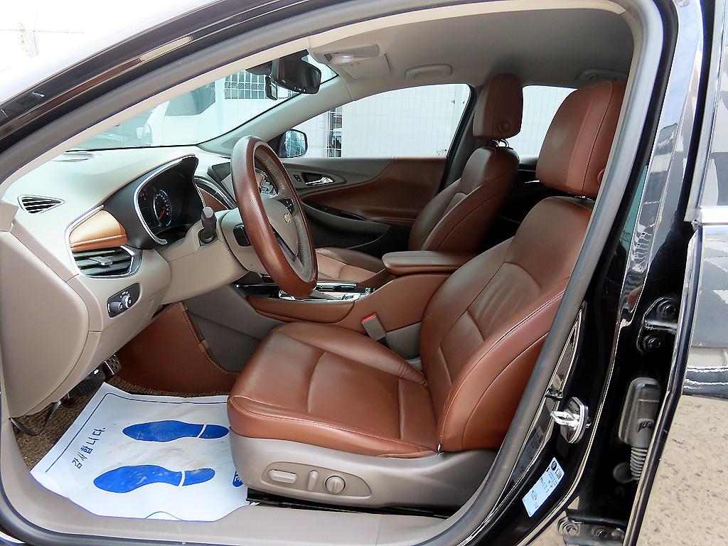 Chevrolet Malibu - Vista 5
