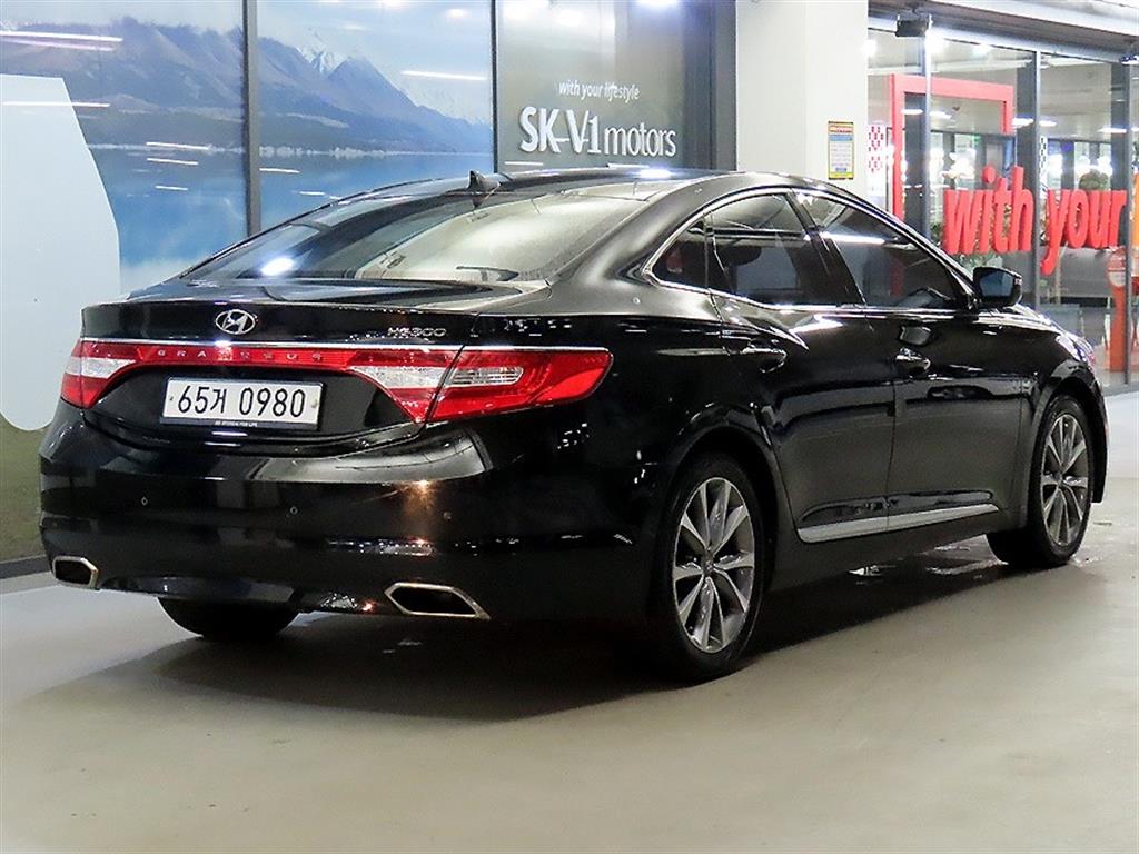 HYUNDAI Grandeur - Vista 4