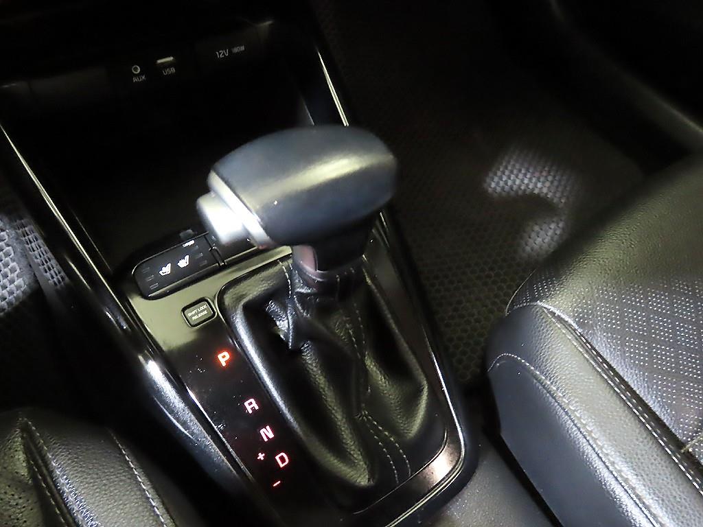 KIA Stonic - Vista 12