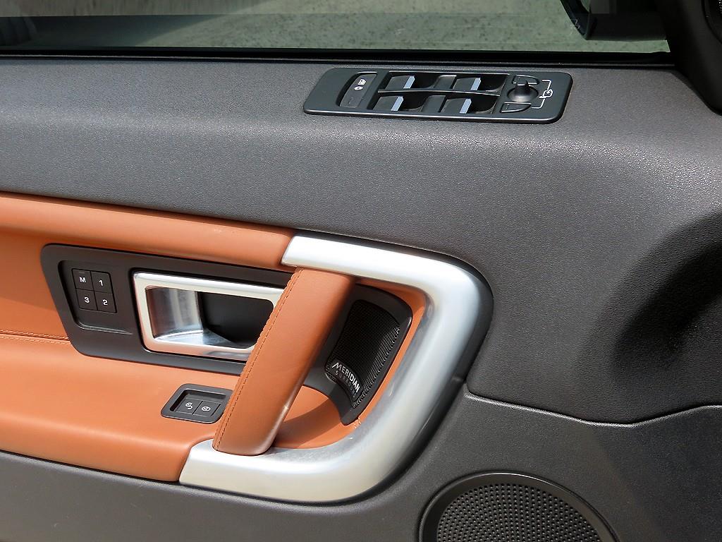 Land Rover Discovery Sports - Vista 11