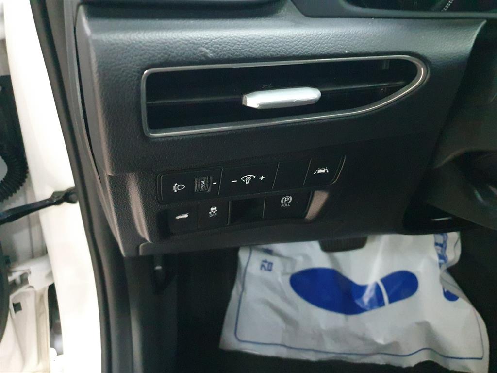 HYUNDAI Sonata - Vista 10