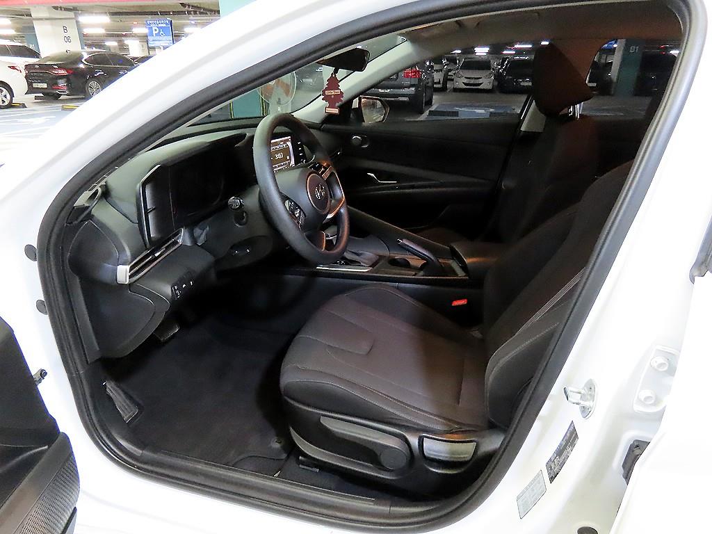 HYUNDAI Avante - Vista 6