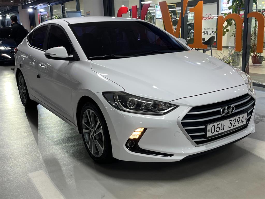 HYUNDAI Avante 2017 Blanco - Importación desde Corea - HF Imports Iquique - Foto 1