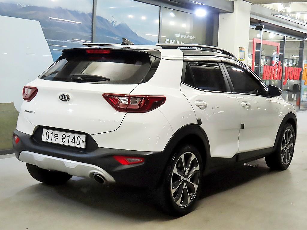 KIA Stonic - Vista 4